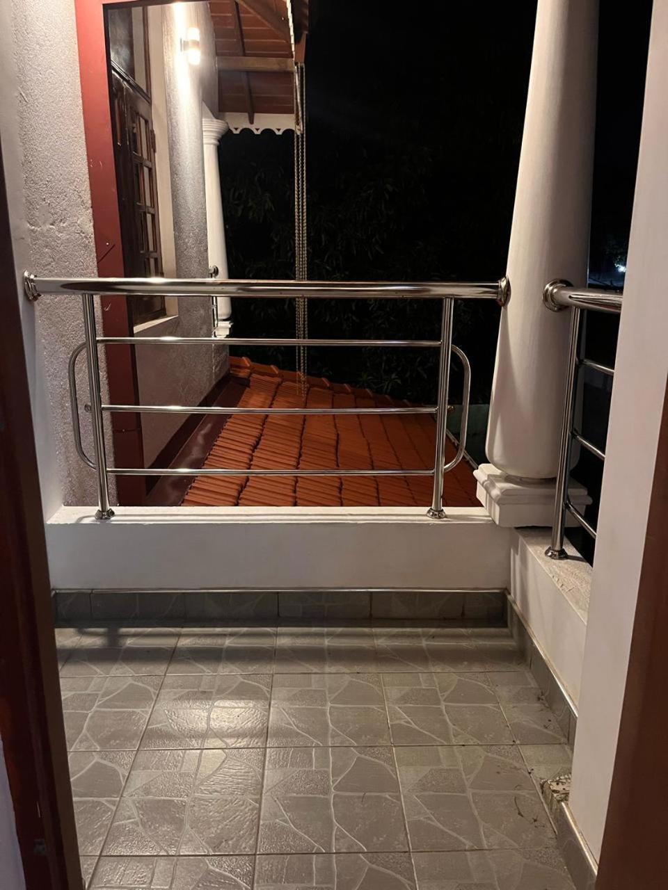 Ceylon Glory Hostel Негомбо Екстер'єр фото